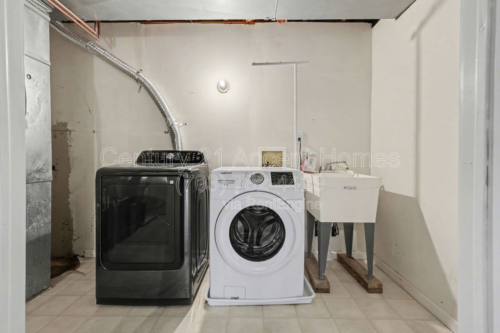 1012Aquia property image