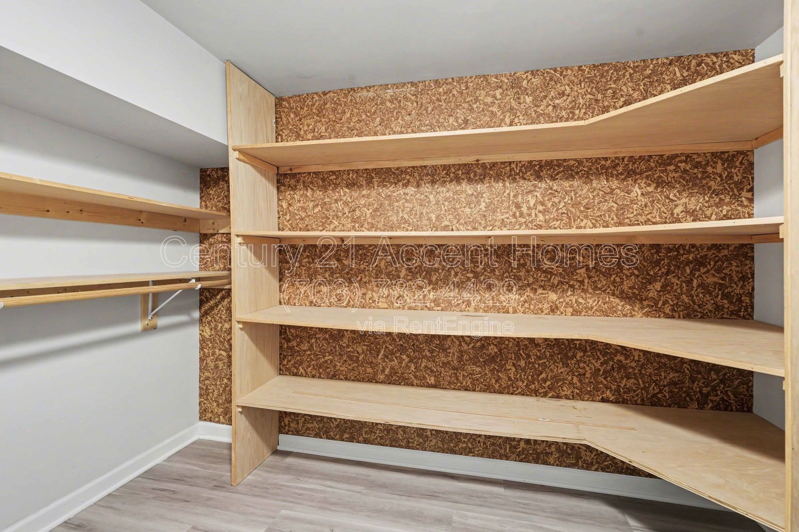 1012Aquia property image